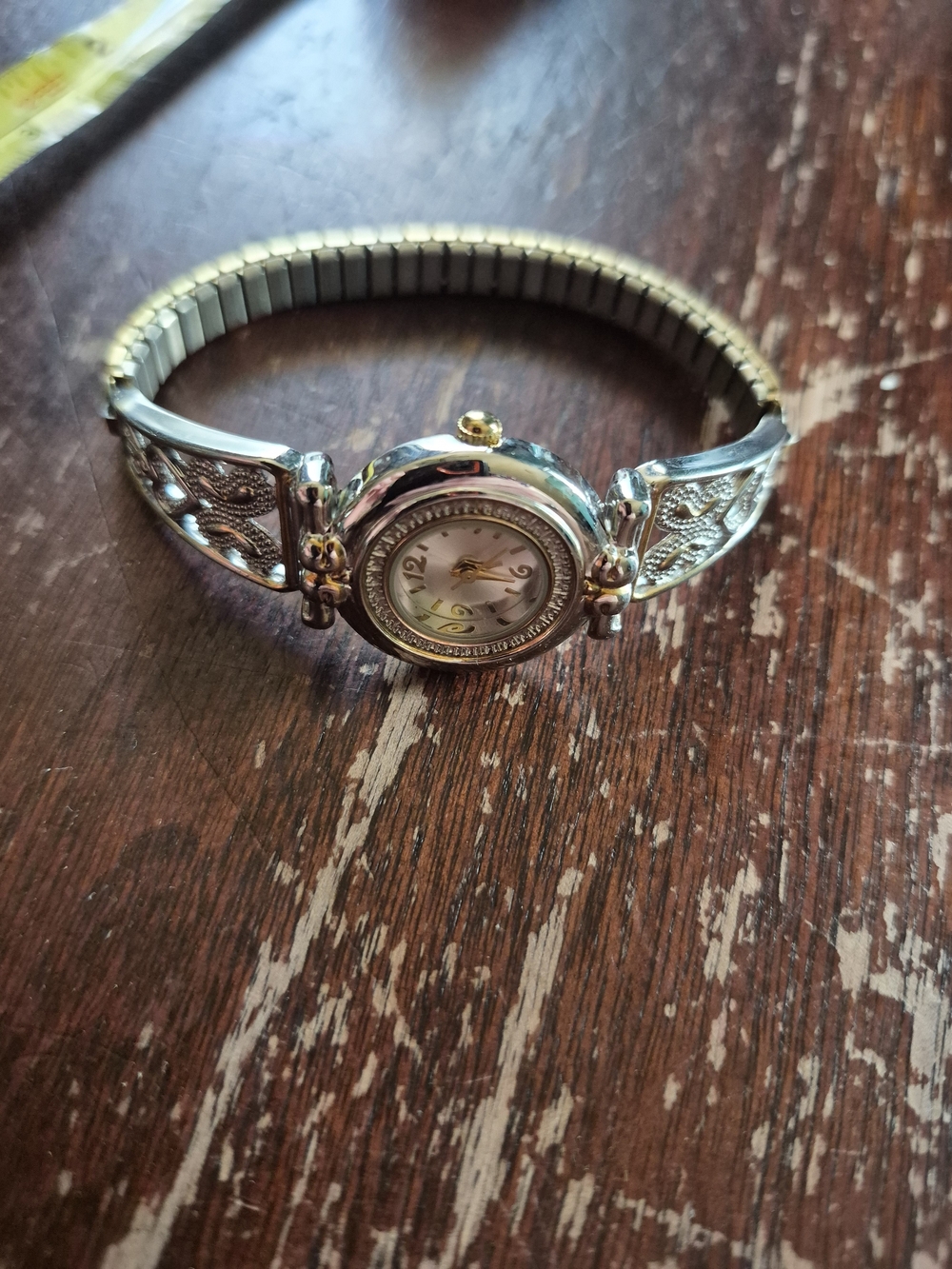 Silver toned Accent Women's Bracelet Watch